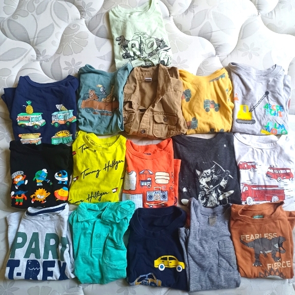 Bundle of 16 boys short sleeve tee shirts 5T, Old Navy, GAP, Garanamials… - Picture 1 of 16